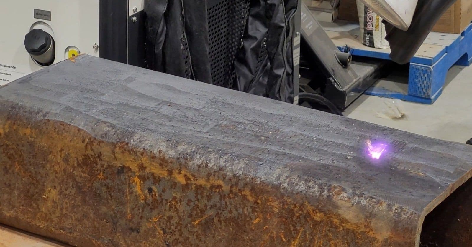 Bare steel plate after laser cleaning